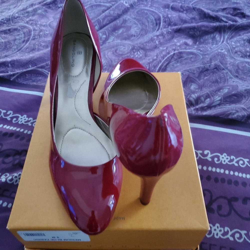 Red Pumps - Picture 3 of 3